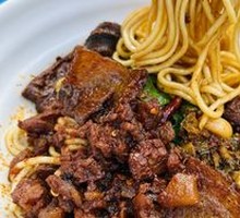 Eel and Pork Noodles in Brown Sauce