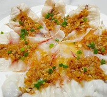 Garlic Steamed Fish Slices