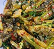 Spicy Pickled Cabbage Salad