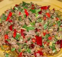 Stir-fried Beef with Large Coriander