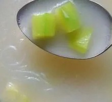 Peanut and Loofah Soup