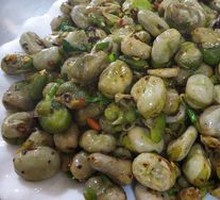 Salted Pepper Broad Beans