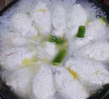 Braised Meatballs in Clay Pot