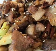 Red Pepper Stir-fried Old Preserved Pork