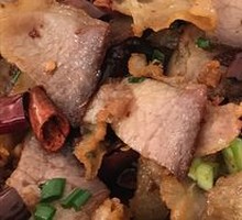 Dried Chili Stir-fried Preserved Pork
