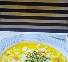 Golden Soup Snowflake Fish