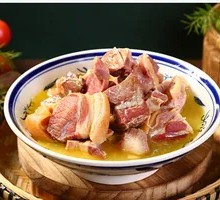 White Kidney Bean Stewed with Ham Leg