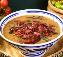 Sour Cabbage and Red Kidney Bean Soup