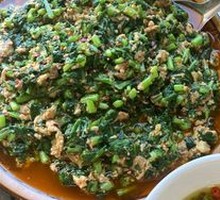 Stir-fried Stinky Tofu with Shepherd's Purse