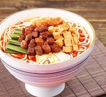 Braised Pork Rice Noodles