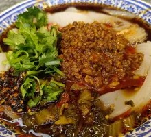 Mixed Meat Sauce Cold Rice Noodle Roll