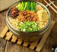 Wavy Braised Noodles