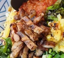 Pineapple Braised Pork Rice Noodles