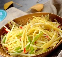 Sliced Potatoes with Green Pepper