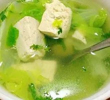 Chinese Cabbage and Tofu Soup