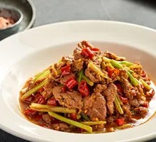 Pan-Seared Yellow Beef Stir-Fry