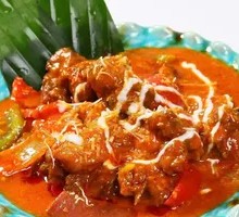 Myanmar-Dai Curry Chicken
