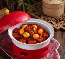 Braised Pork Belly in Clay Pot
