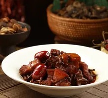Red-Braised Pork with Jujube