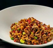 Garlic and Chili Stir-fried Sausage