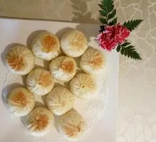 Pan-Fried Beef Buns