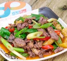 Stir-Fried Tender Beef with Green Pepper