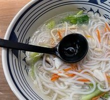 Fresh Meat Small Pot Rice Noodles