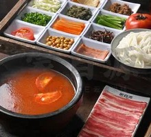 Mengzi Tomato Beef Hot Pot Noodles