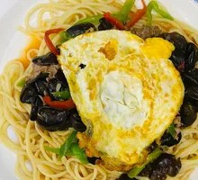 Black Mushroom Beef Noodles