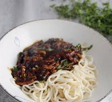 Shiitake Mushroom and Pork丁 Noodle Sauce
