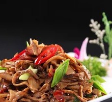 Stir-fried smoked bamboo shoots with preserved pork