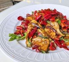 Dry Chili Stir-Fried Fresh Button Mushrooms