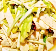 Leek and Tofu Skin Stir-fry