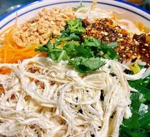 Chicken丝 Cold Rice Noodles Roll