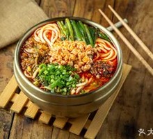 Fresh Meat Small Pot Rice Noodles