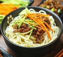 Chopped Chili Pork Noodles