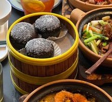 Salted Egg Yolk Stir-fried Giant Shrimp