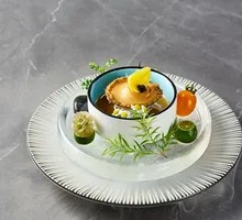 Braised Abalone with Seafood