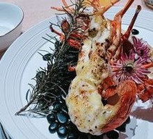 Cheese-Baked Herb Baby Lobster