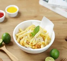 Sea Salt Black Pepper Cheese Fries