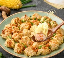 Fresh Shrimp and Crab Roe Dumplings