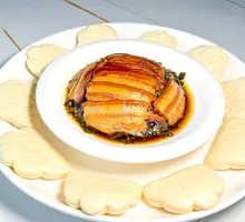 Lotus Leaf Pork Roll