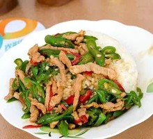 Green Pepper Shredded Pork Rice