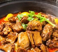 Stewed Goose in Iron Pot