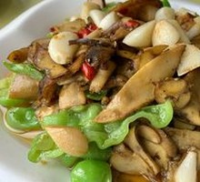 Stir-fried Hand-Responsive Mushroom
