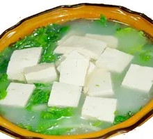 Chinese Cabbage and Tofu Soup