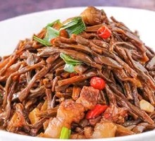 Braised Pork with Dried Beans