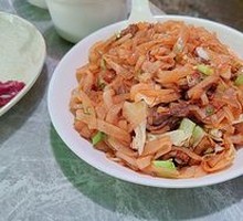 Dry-Fried Beef Rice Noodles
