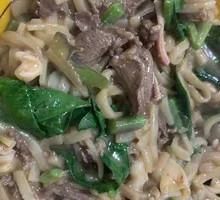 Stir-Fried Beef Rice Noodles