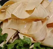 Oil-soaked tofu skin